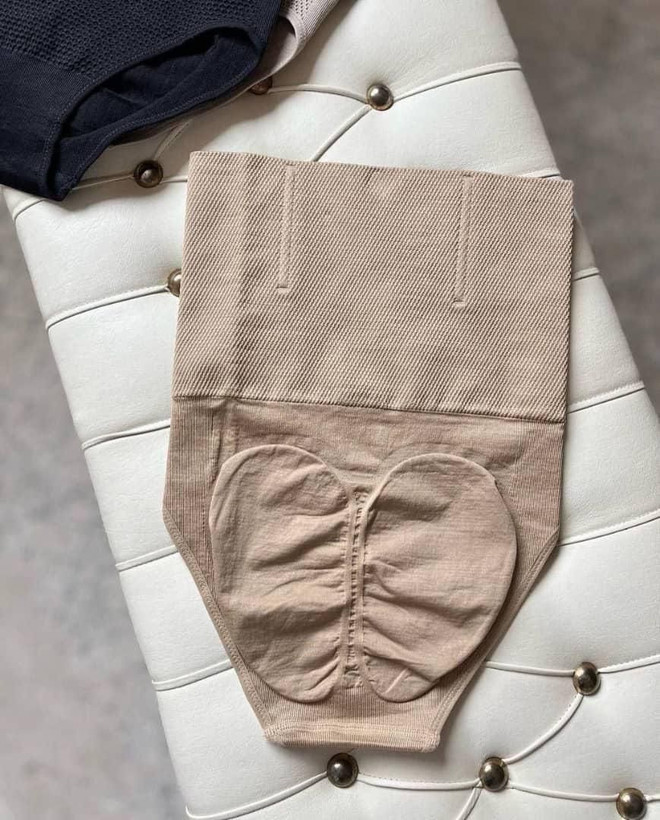 گن شورتی زنانه اصل اسپاچ چهارفنره کد 11005 ضد لوله شدن و ضد تخت کردن باسن