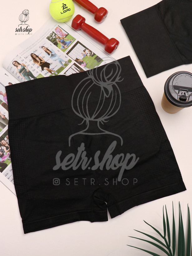 شورتک گنی زنانه وارداتی با کمر ۱۰ سانتی، طراحی ساده بدون چین پشت، مناسب سایز ۳۶ تا ۴۴