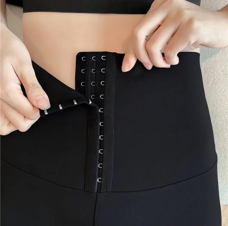 لگ گنی زنانه مشکی کمر پهن ۱۷ سانتی قزندار با سه ردیف تنظیمی، فرمدهنده شکم و پهلو