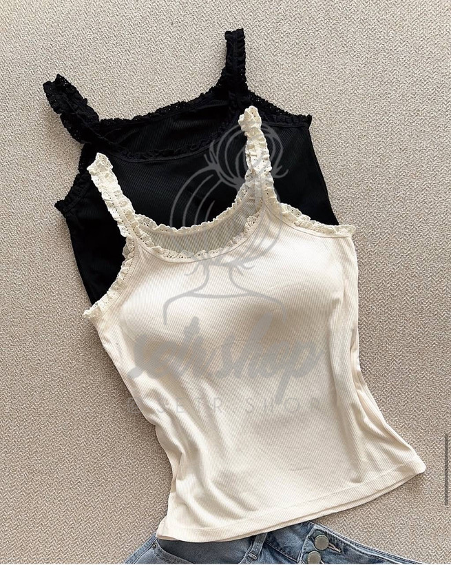 اپ زنانه کاپدار دور گیپوری در رنگهای سفید و مشکی و طوسی