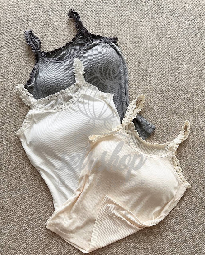 اپ زنانه کاپدار دور گیپوری در رنگهای سفید و مشکی و طوسی