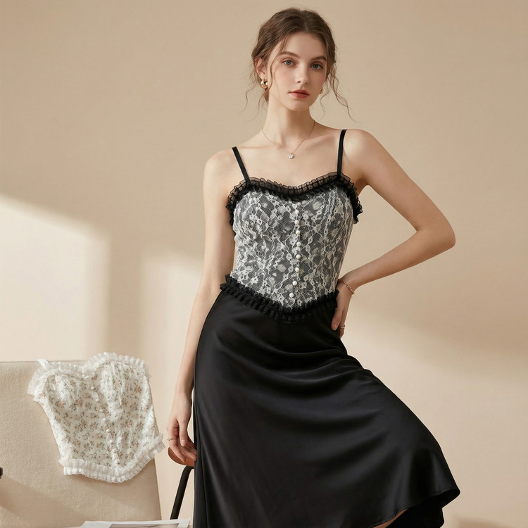 کراپ تاپ مجلسی کاپدار با دکمههای مرواریدی و بند رگلاژی قابل تنظیم در رنگهای مختلف