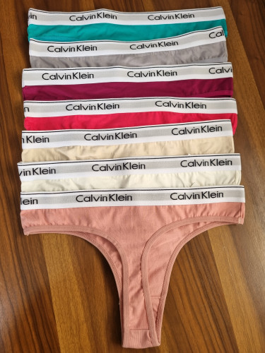 شورت لامبادا کالوین کلین نخی ایرانی با کش ۳ سانتی، سایز XL و رنگبندی متنوع، مناسب سایز ۴۲ تا ۴۴.