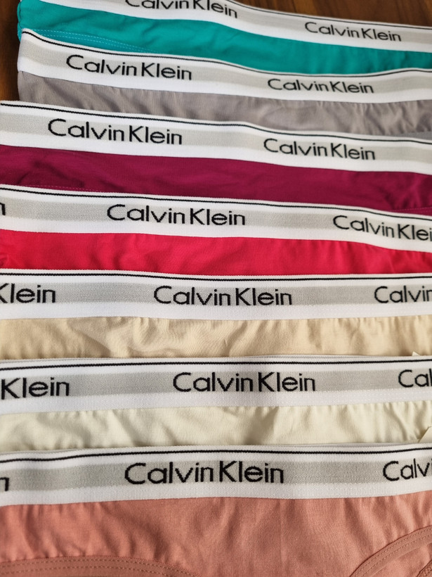 شورت لامبادا کالوین کلین نخی ایرانی با کش ۳ سانتی، سایز XL و رنگبندی متنوع، مناسب سایز ۴۲ تا ۴۴.